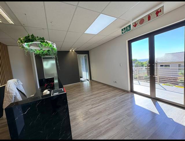 175M² OFFICE TO LET IN FOURWAYS